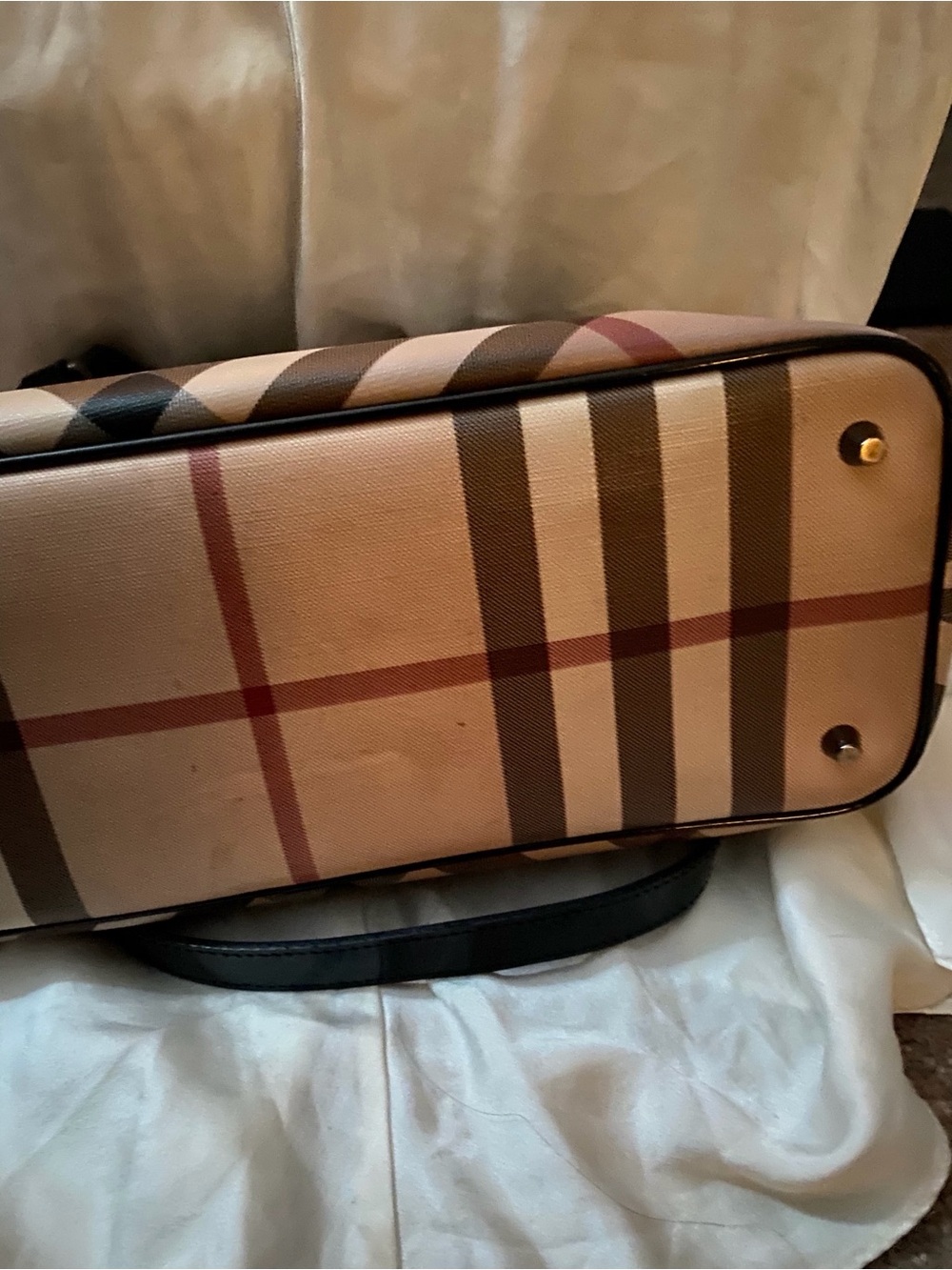 Burberry Beige Plaid Hobo with Black Patent Handles - Picture 2 of 4
